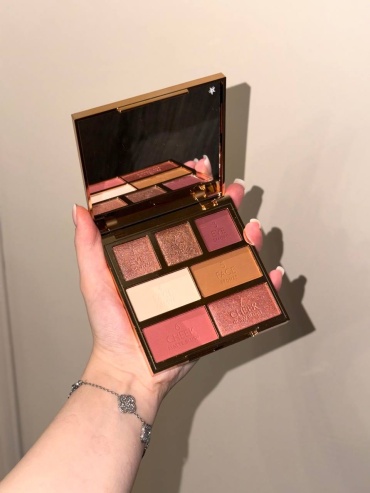 Hollywood instant look in a palette набор для контуринга Light-Medium