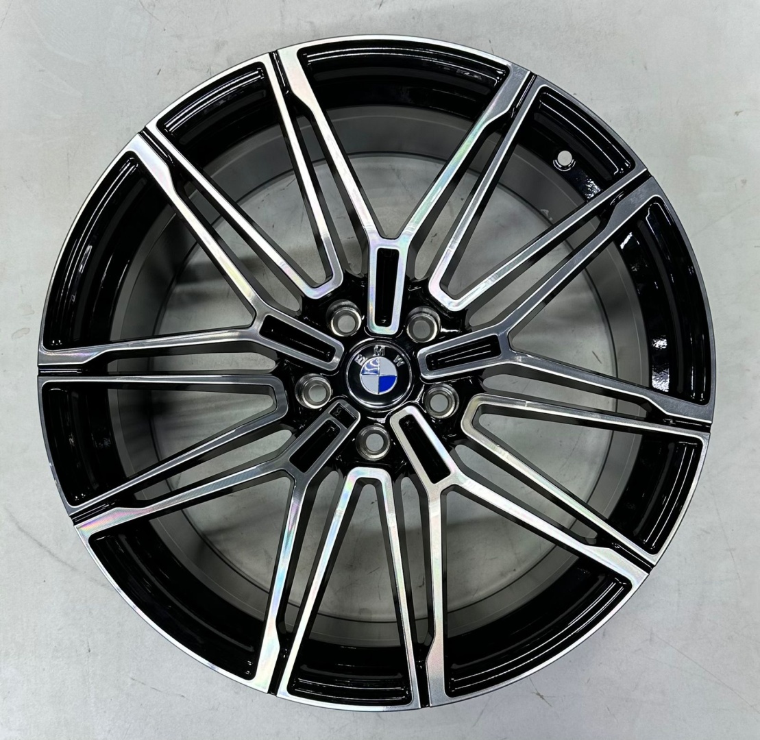 Replica Replica X45 8.5/9.5x19/5x112 D66.5 ET30.35 4 диска черный, серебристый