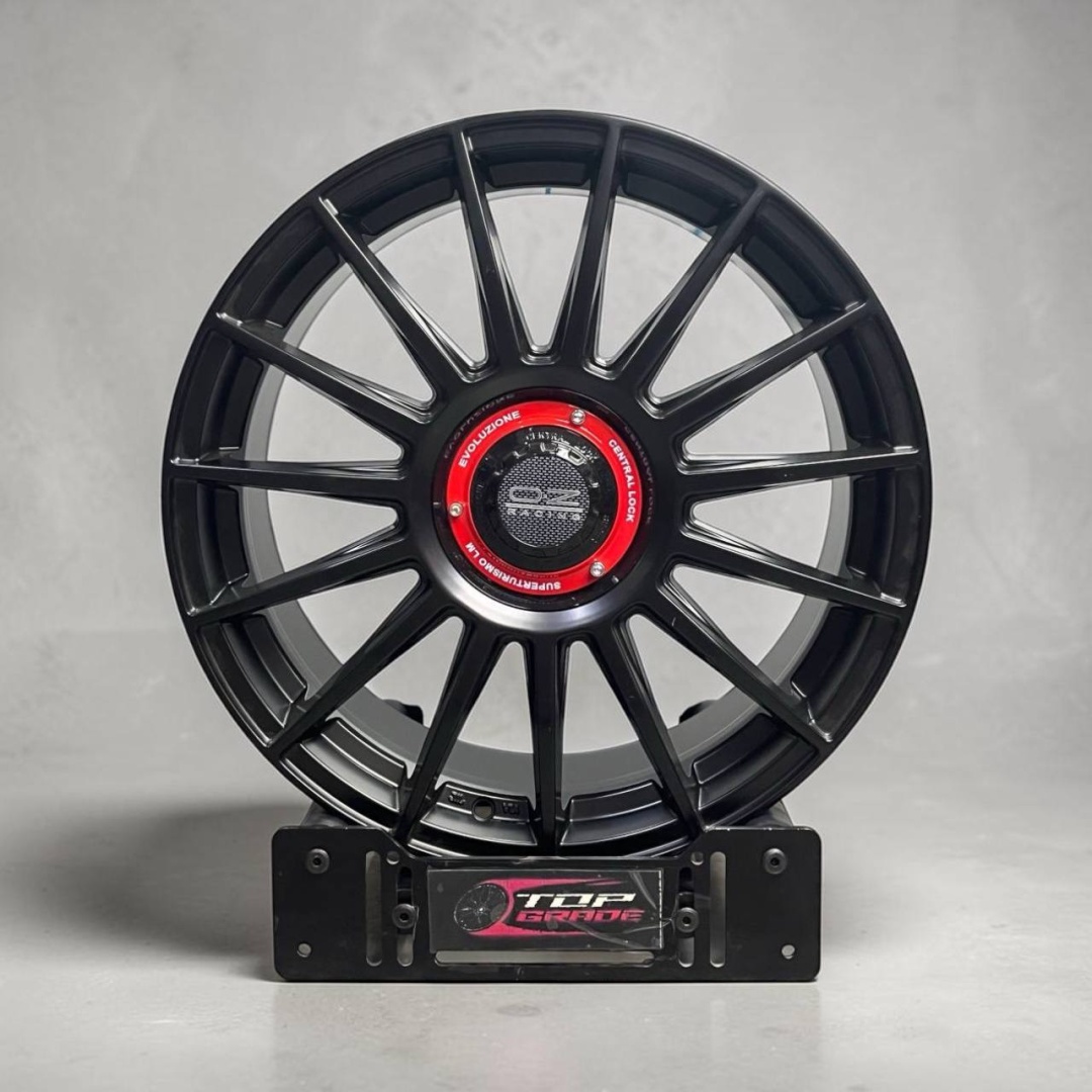 Top Grade AXM 1081 8x18/5x114.3 D67.1 ET35 4 диска черный матовый