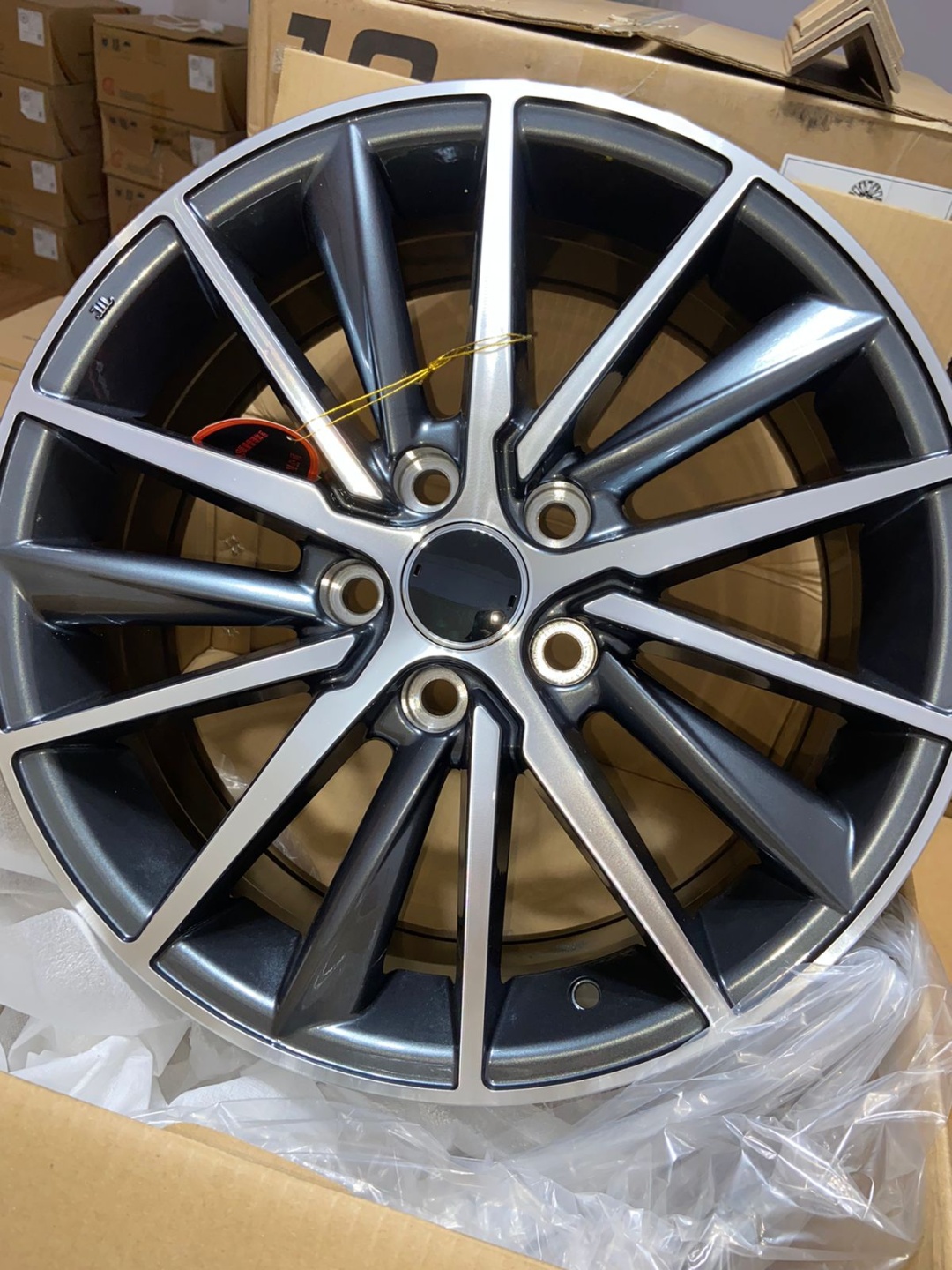 BK5809 toyota 7x17/5x114.3 D60.1 ET40 4 диска графит, серебристый