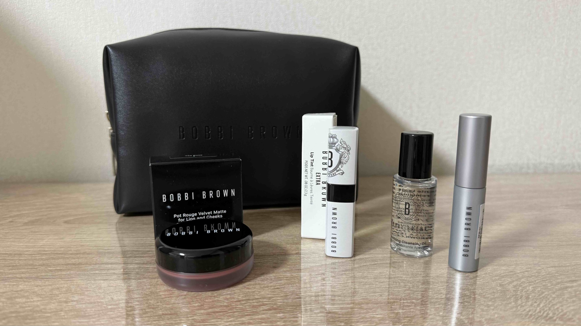 BOBBI BROWN Bobbi Brown набор декоративной косметики для женщин