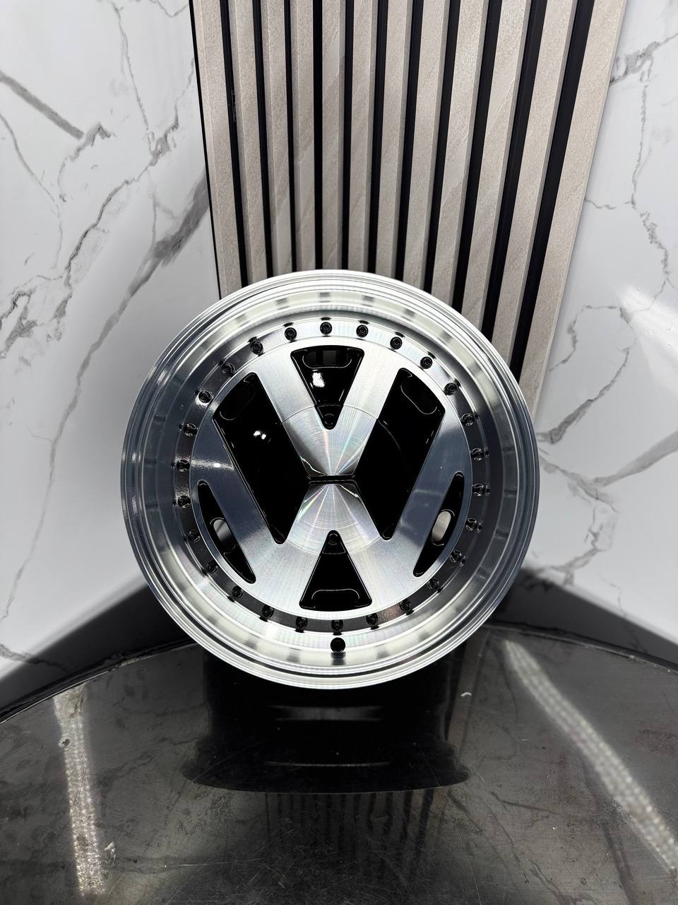 Top Grade T/G VOLKSWAGEN 022-5 6.5x15/4x100 D57.1 ET30 4 диска черный, серебристый