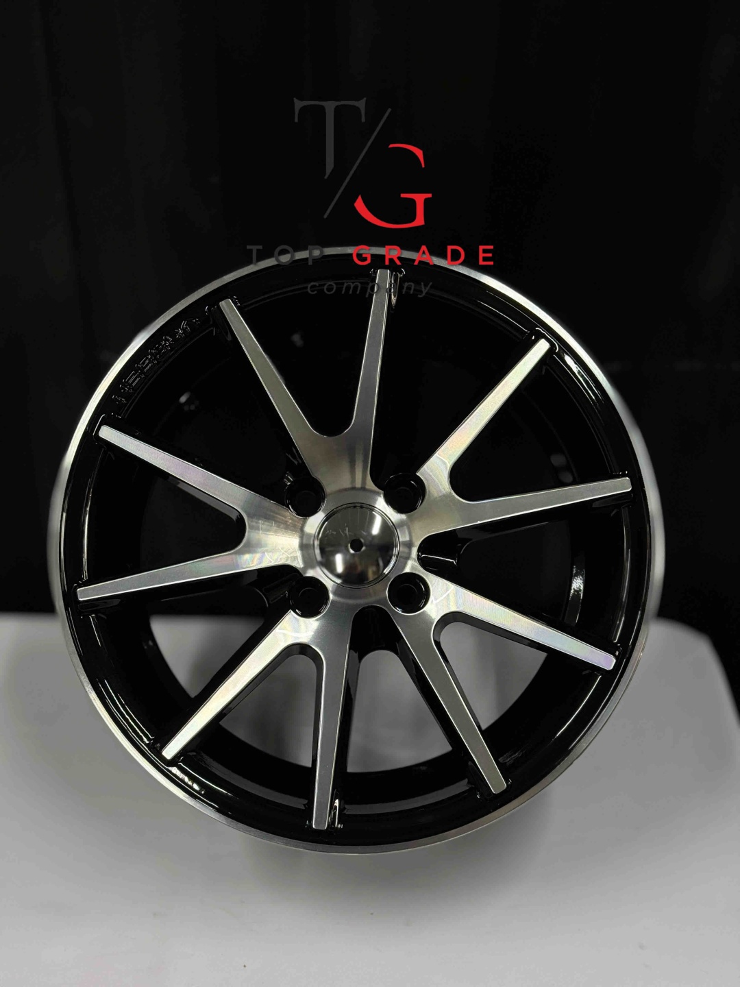 Top Grade Top grade0021 7.5x15/4x100 D67.1 ET35 4 диска черный, серебристый