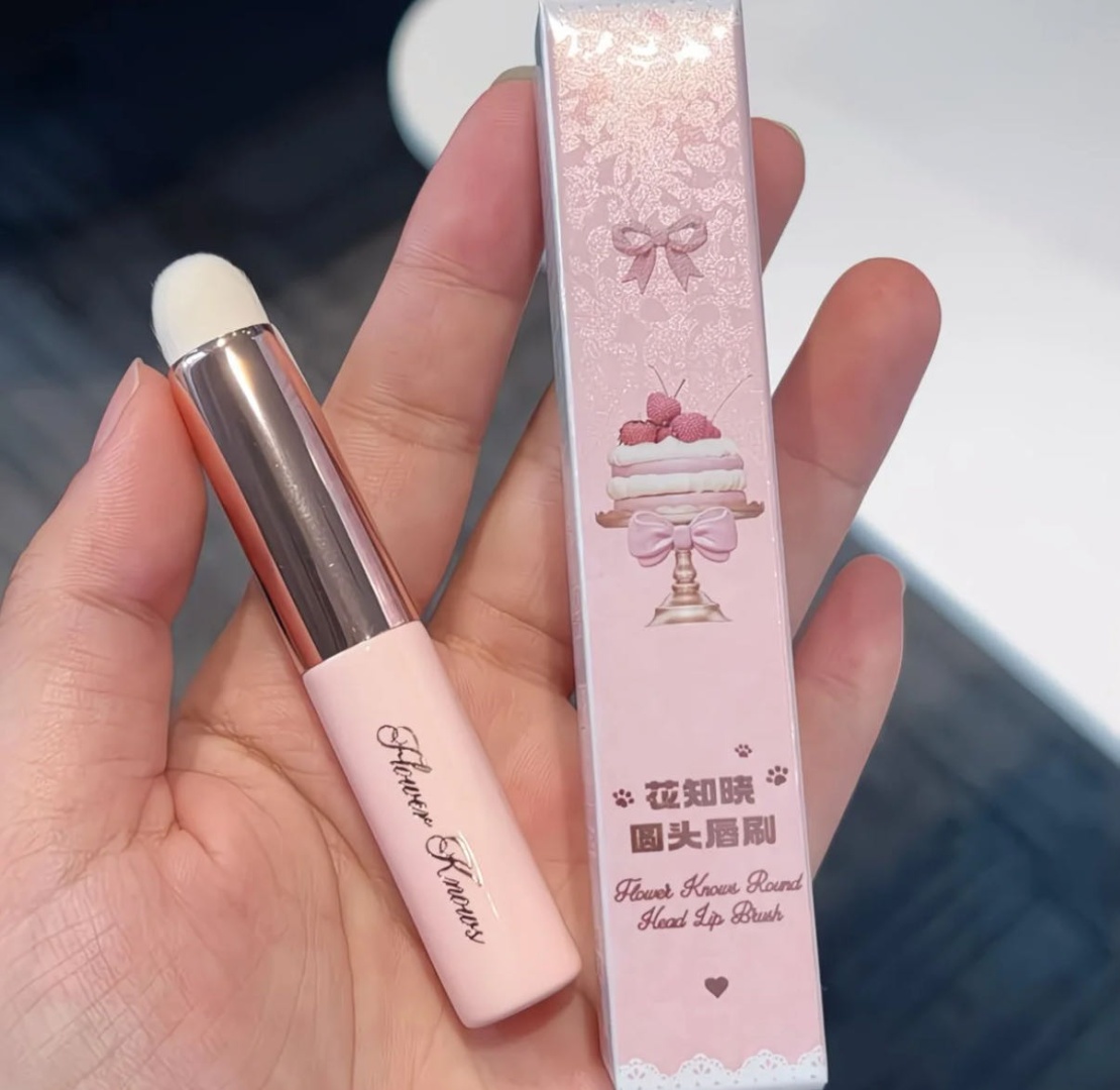 Flower Knows аппликатор для губ 1