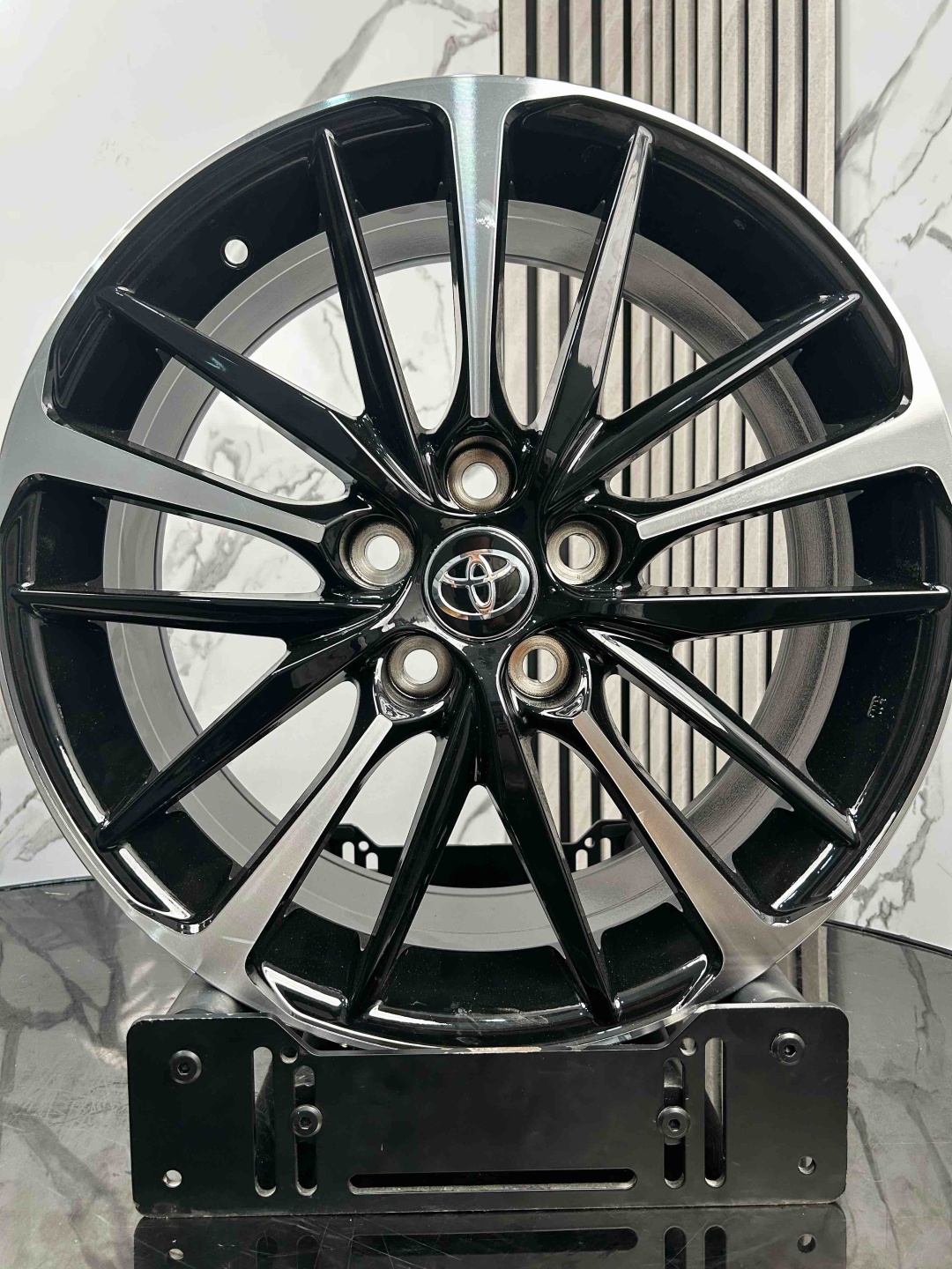 Top Grade EXPH3215F 8x18/5x114.3 D60.1 ET50 4 диска серебристый, черный