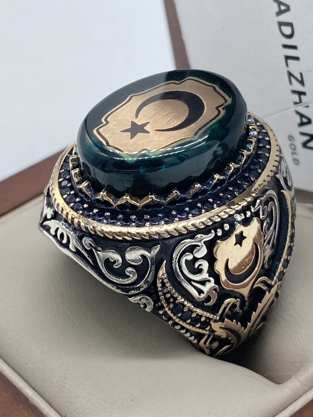 ADILZHAN GOLD khan02872 размер 21 вес 24.57 г серебро, агат, наносапфир
