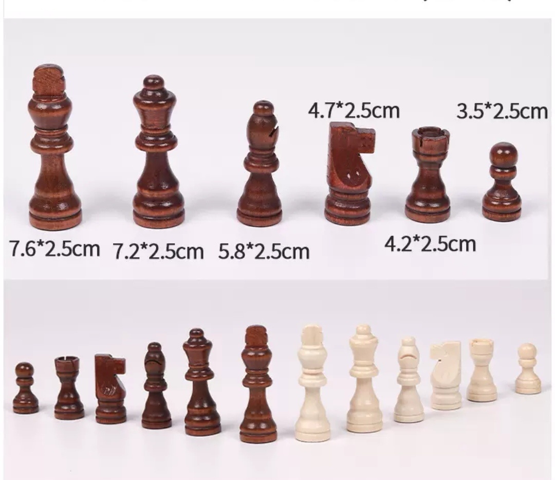 Шахматные фигуры дерево, пластик король 7.6 см, ферзь 7.2 см, ладья 4.2 см, пешка 3.5 см 32 шт