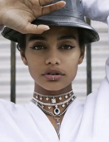 Днепропетровскідегі жалаңаш қыздар, фотолар