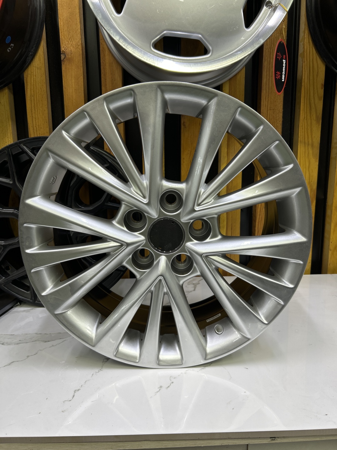 SSM Ssm09 7x17/5x114.3 D60.1 ET40 4 диска серебристый