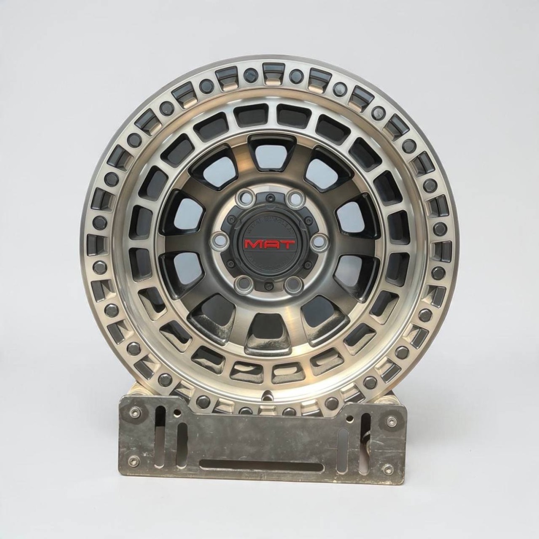 Top Grade IBR1019 8.5x17/6x139.7 D110.1 ET0 4 диска серый, серебристый, черный матовый, черный
