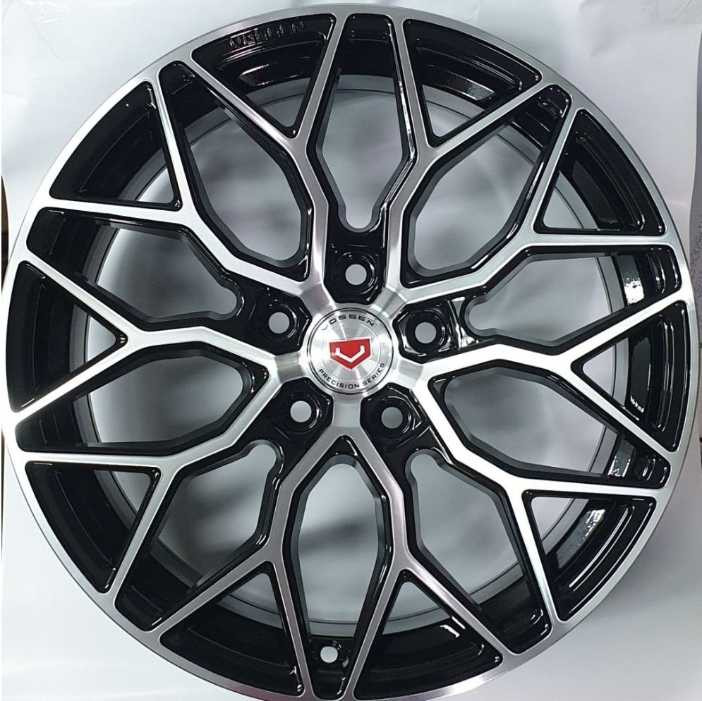 RNO J080 7.5x17/5x114.3 D67.1 ET35 4 диска черный, серебристый
