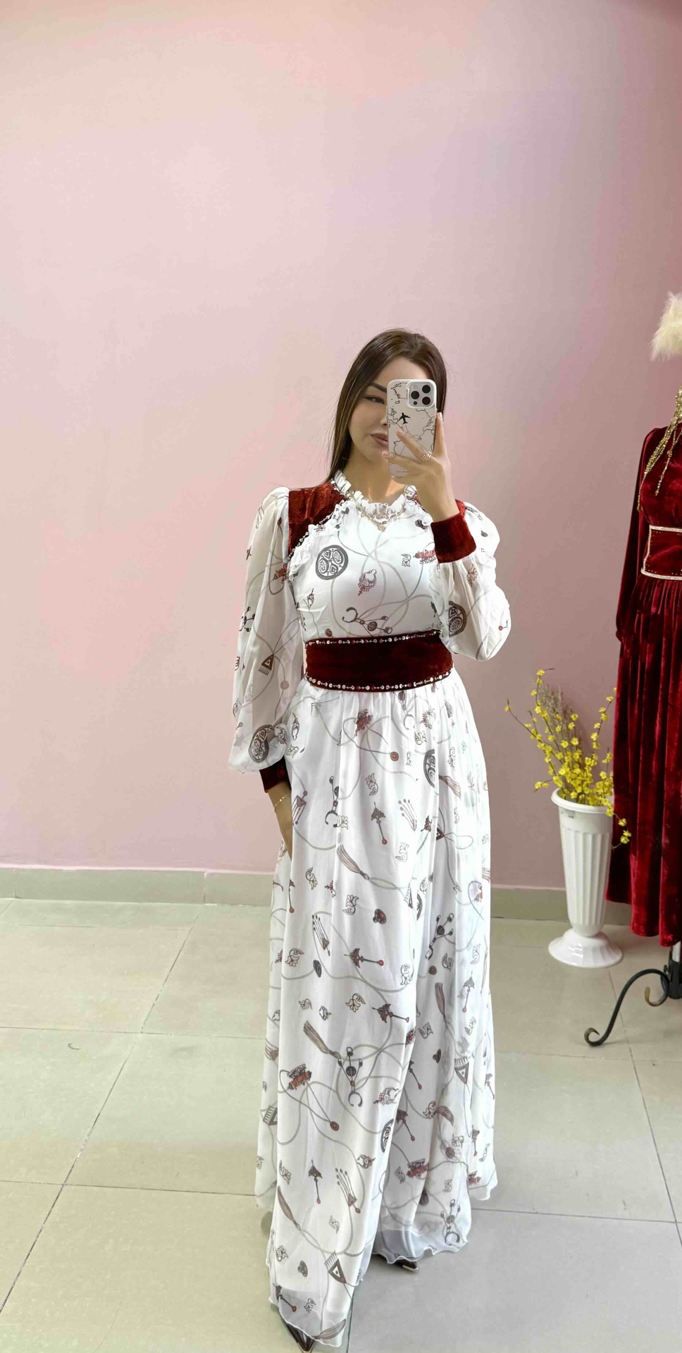 Национальный костюм Белое платье белый