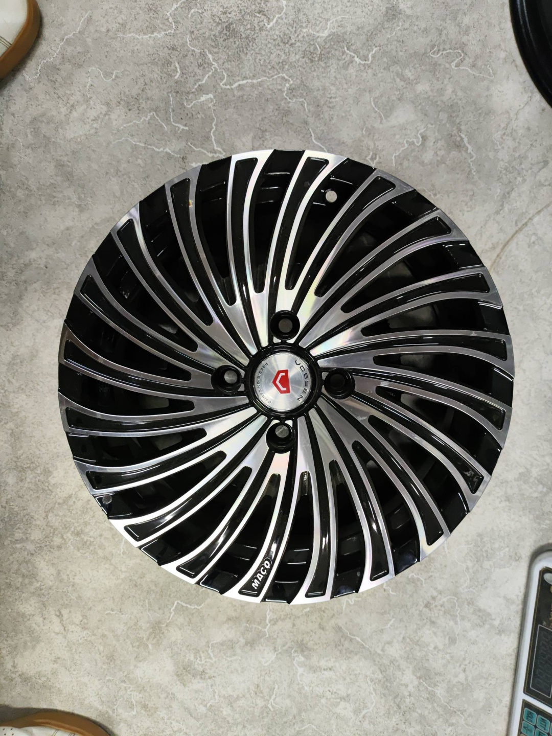 DRS 1616 6.5x16/4x100 D67.1 ET35 4 диска черный, серебристый