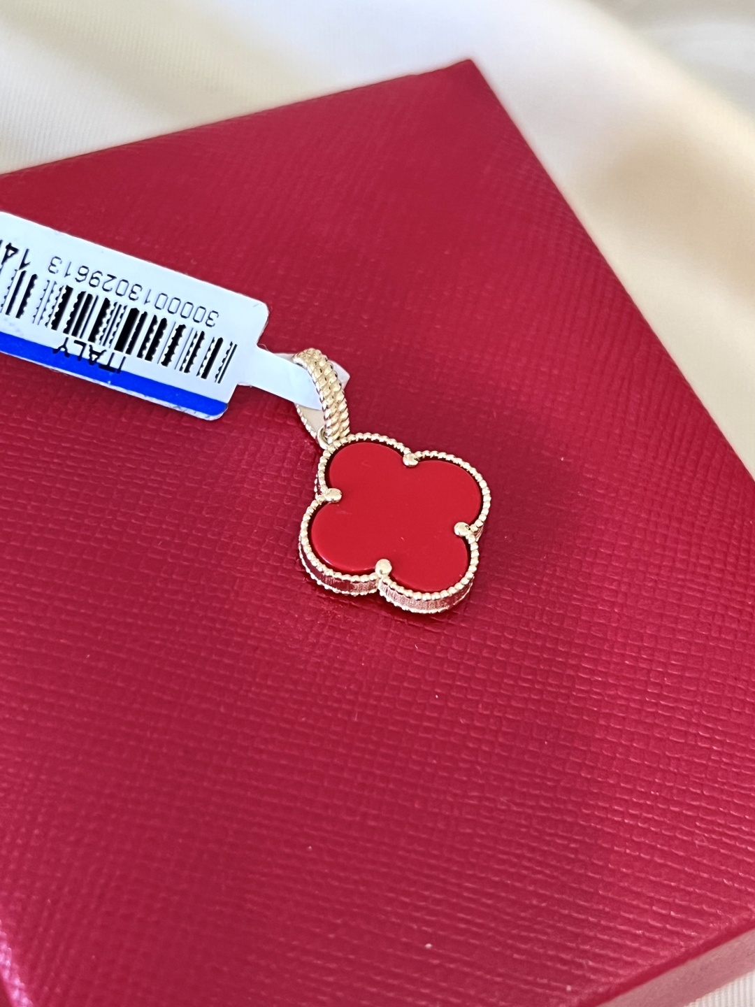 Подвеска ITALY Van cleef 31-246 вес 1.59 г золото, сердолик