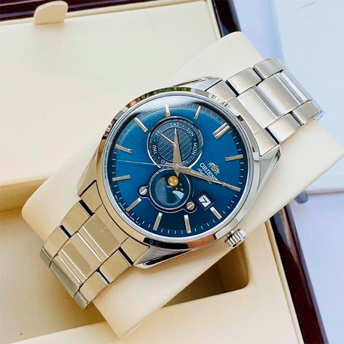 Механические ORIENT RA-AK0308L30B нержавеющая сталь