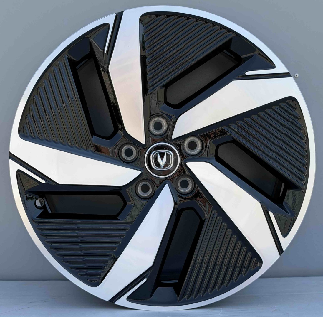 Original Series Wheels Changan 6.5x18/5x114.3 D60.1 ET42 4 диска серебристый, черный