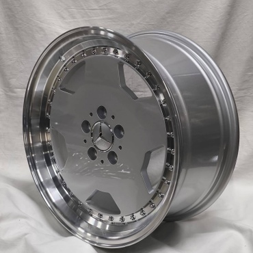 Wheels 5852 8/9x18/5x112 D66.6 ET35.3 4 диска серебристый