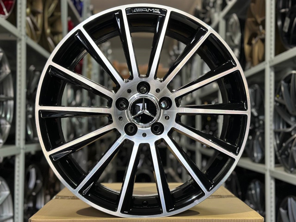 Rainbow MERCEDES 8.5x18/5x112 D66.6 ET35 4 диска черный, серебристый
