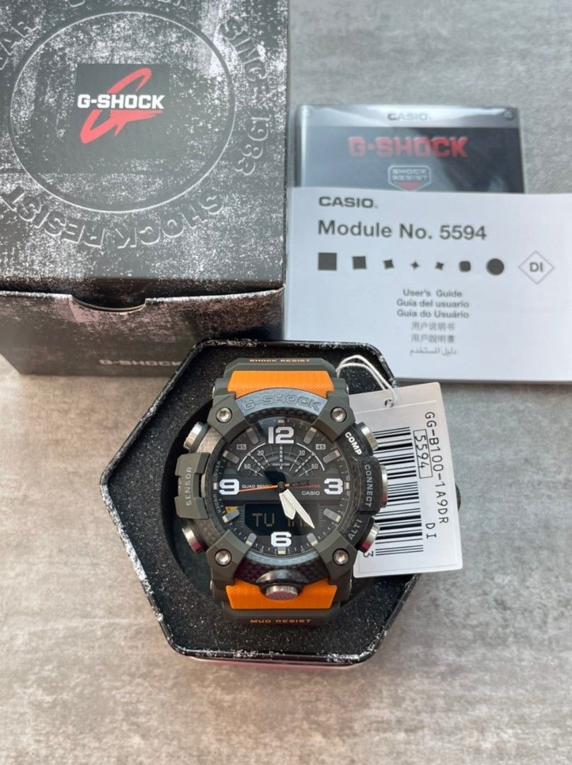 Кварцевые CASIO GG-B100-1A9DR полимерный пластик, карбон