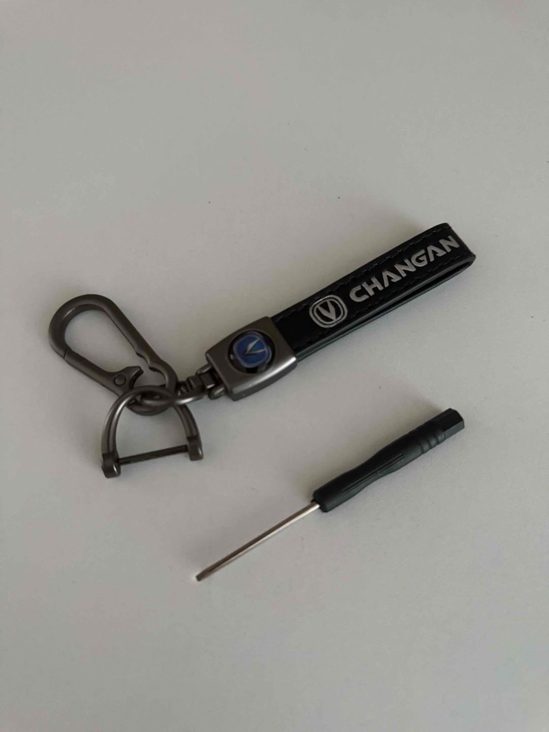Брелок CHANGAN 15 см металл, экокожа 1 шт