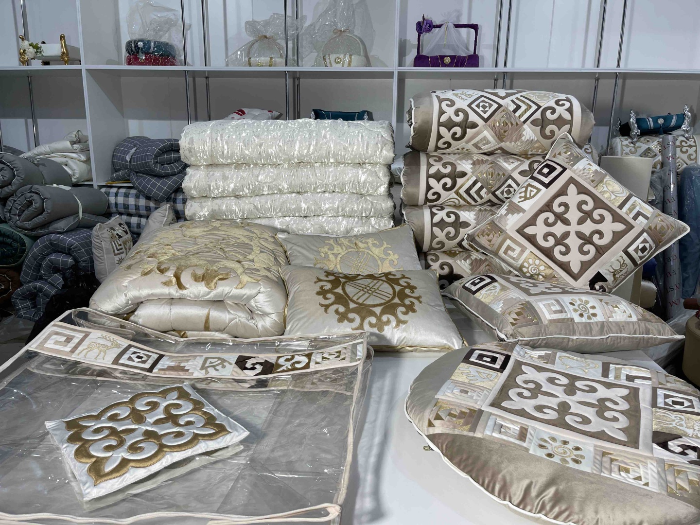 Комплект корпе с подушками 230x80 см, вата, капучино