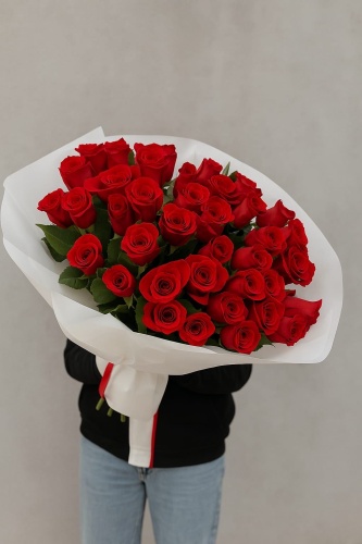 Flowers Center Astana моно-букет с открыткой роза 51 шт 70 см