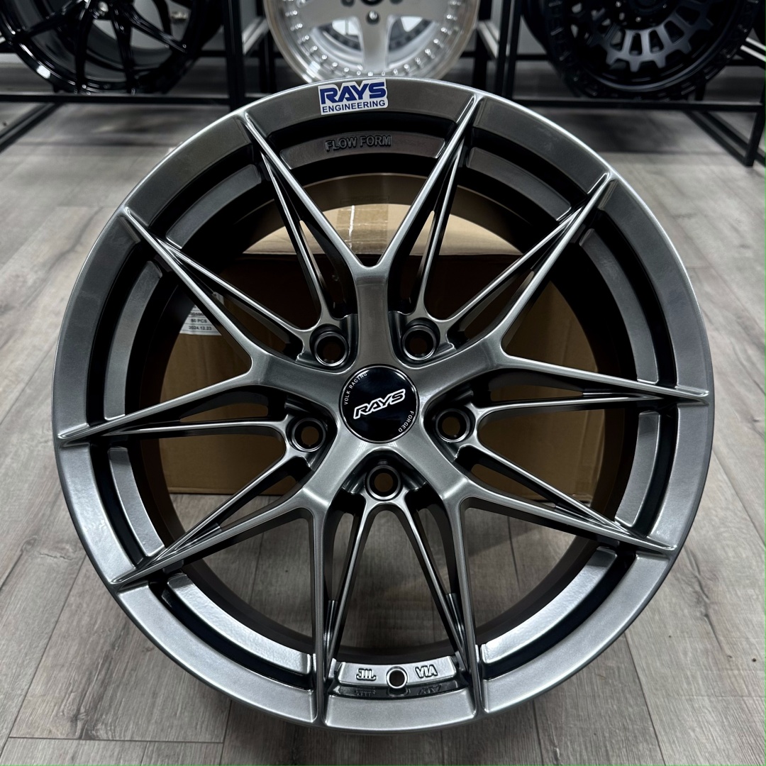 Fonyee F66DX249 7.5x17/5x114.3 D73.1 ET35 4 диска графит, серый