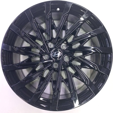 Hyundai Hyundai 1354 8.5x20/5x114.3 D67.1 ET45 4 диска черный