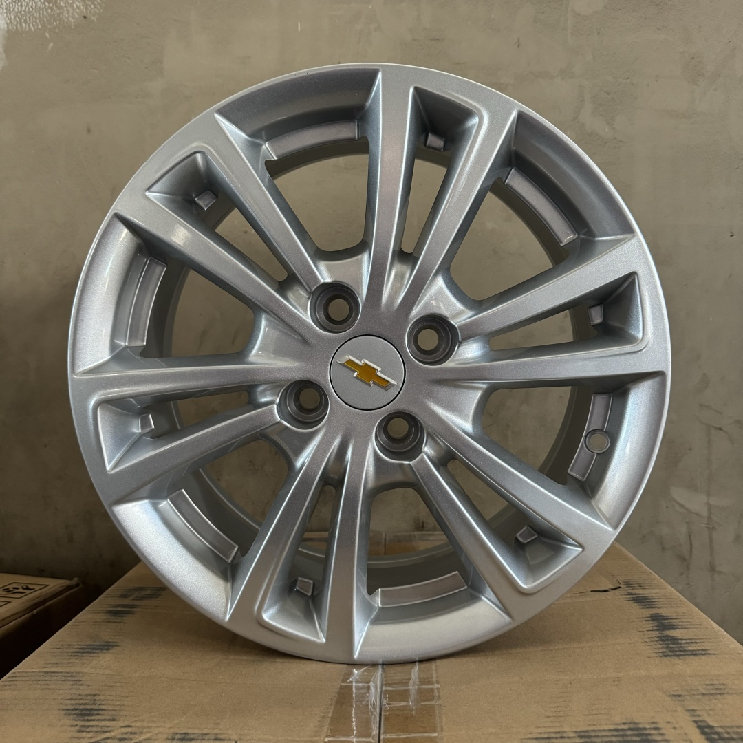 Chevrolet R4 Cobalt 6x15/4x100 D56.6 ET39 1 диск серебристый
