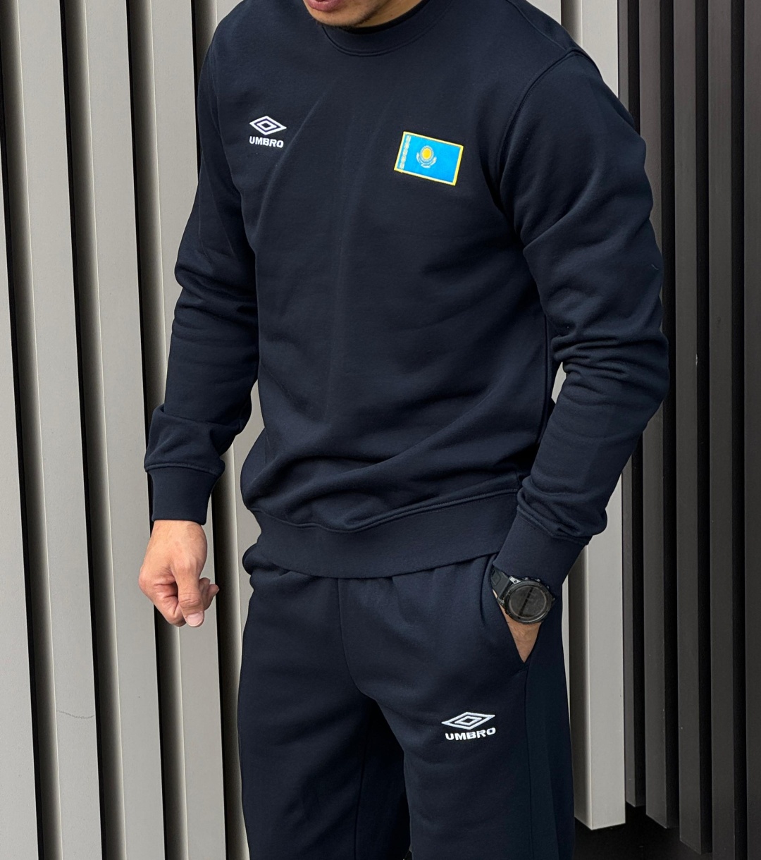 Повседневный костюм Umbro темно-синий