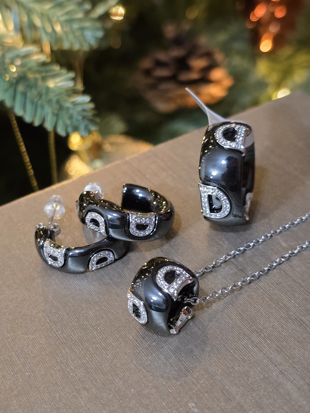 Комплект бижутерный сплав, керамика, кристаллы Swarovski