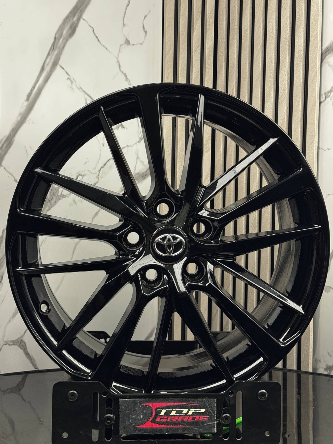 Top Grade Top grade Toyota 8x18/5x114.3 D60.1 ET45 4 диска черный