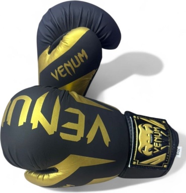 Боксерские перчатки Venum 10 oz черный, золотистый