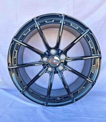 XF 006 8x18/5x114.3 D73.1 ET35 4 диска черный