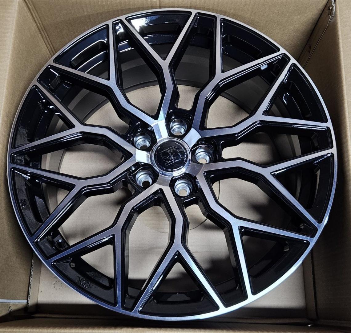 Fonyee SM FF507 8.5x19/5x114.3 D73.1 ET35 4 диска черный
