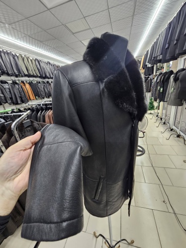 Дубленка черный