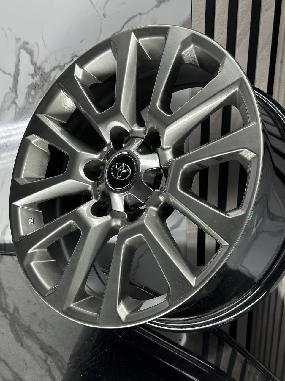 Top Grade Toyota H578F 7.5x18/6x139.7 D106.2 ET25 4 диска графит