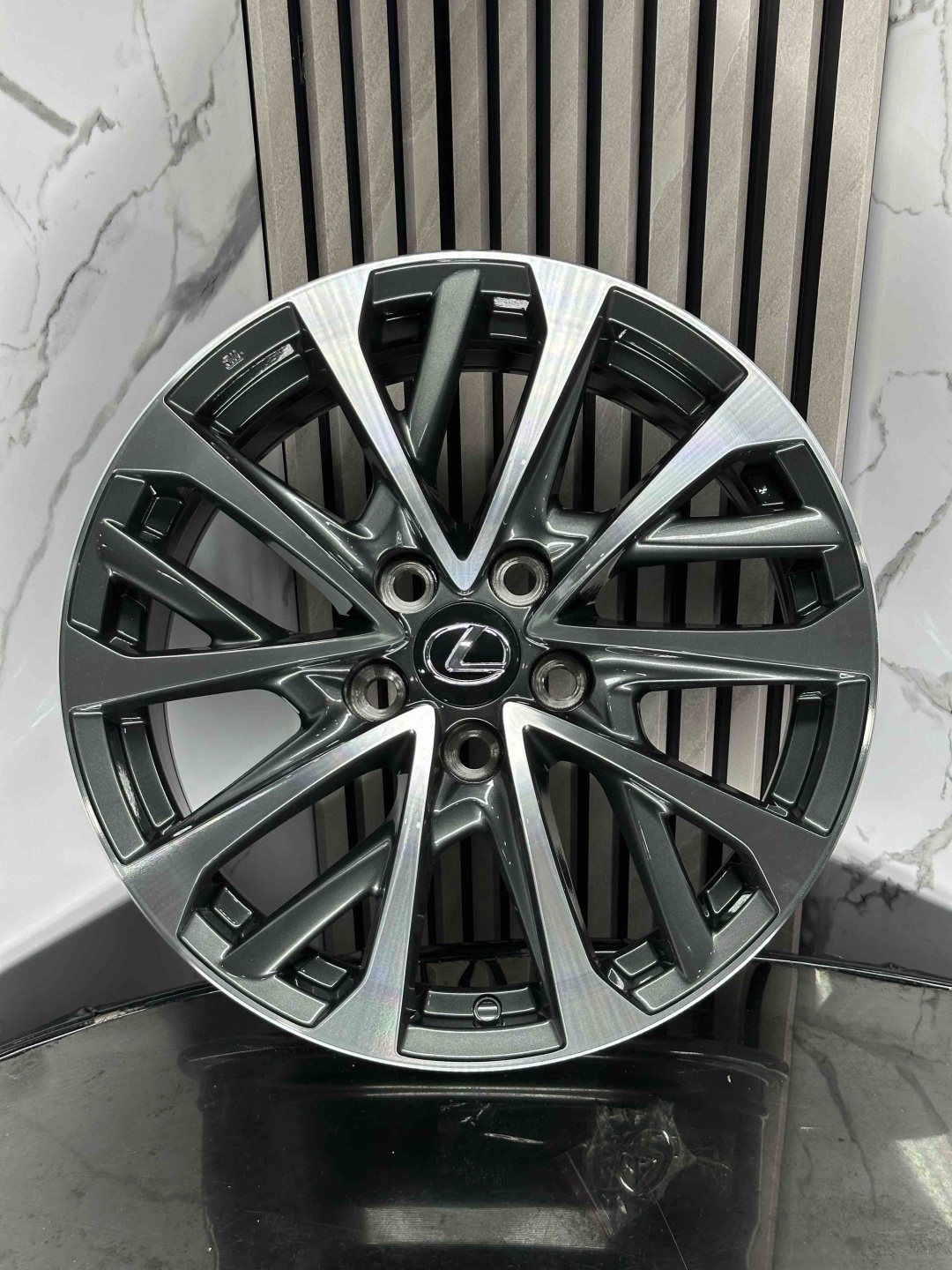 Top Grade h3320f 7.5x17/5x114.3 D60.1 ET40 4 диска графит