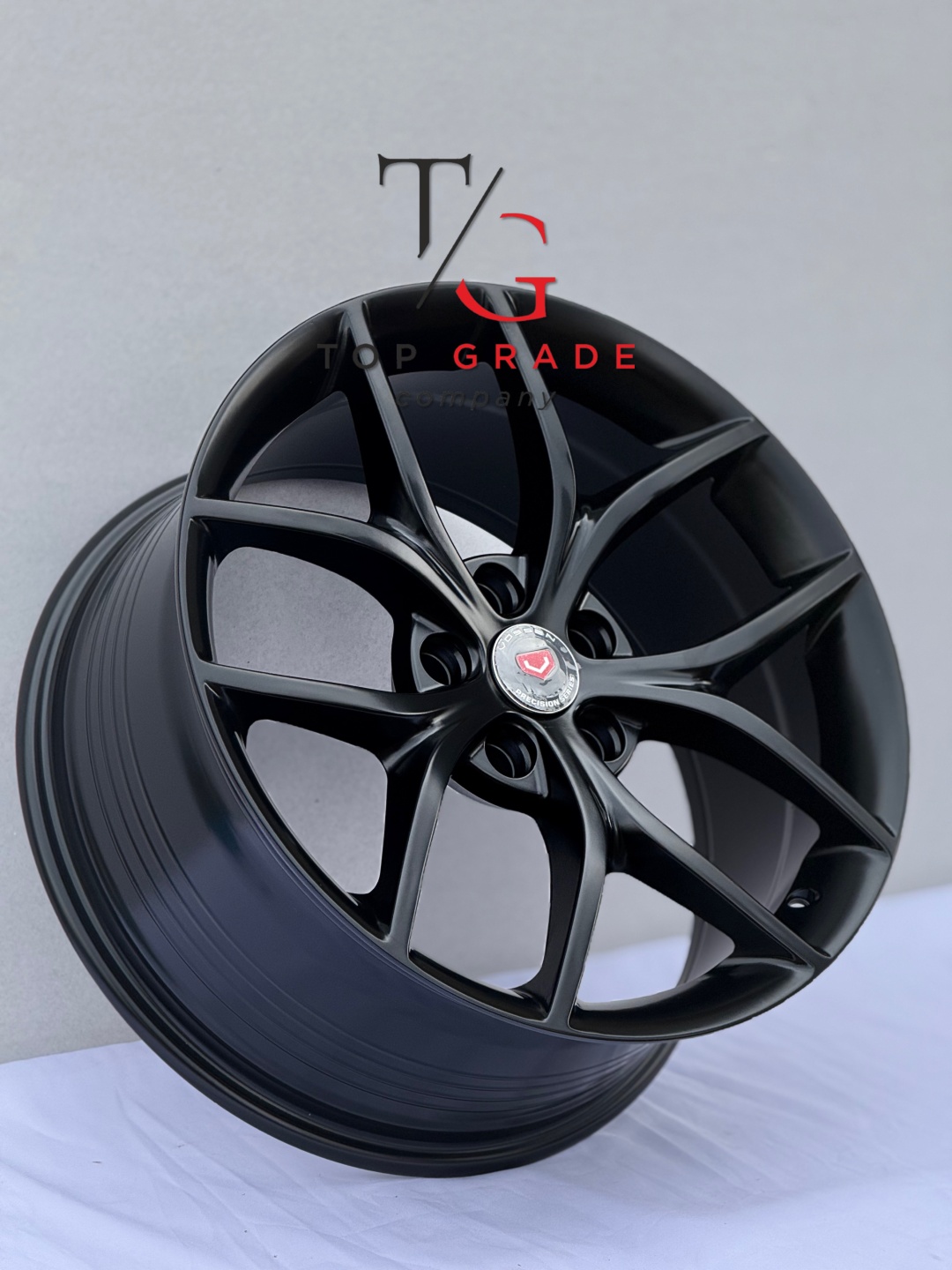 Honda TG0128 8.5x18/5x114.3 D64.1 ET40 4 диска черный