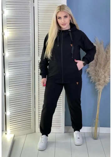 Спортивный костюм черный