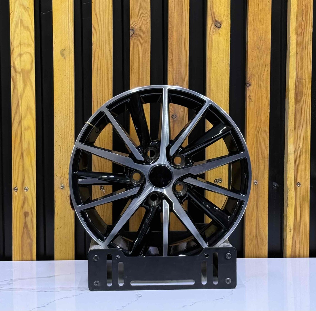 AvtoStyle 5809 6.5x16/5x114.3 D60.1 ET45 4 диска черный, серебристый