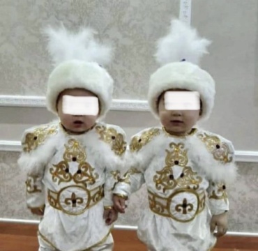 Национальный костюм белый, желтый