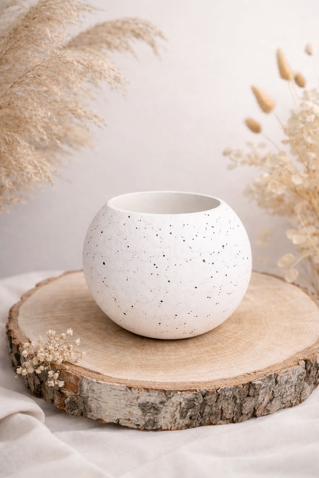 Горшок для дома GreenPlant Шар 400 л, бетон, гипс