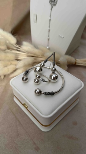 DANA SILVER 0364777 вес 33.8 г серебро, без вставок