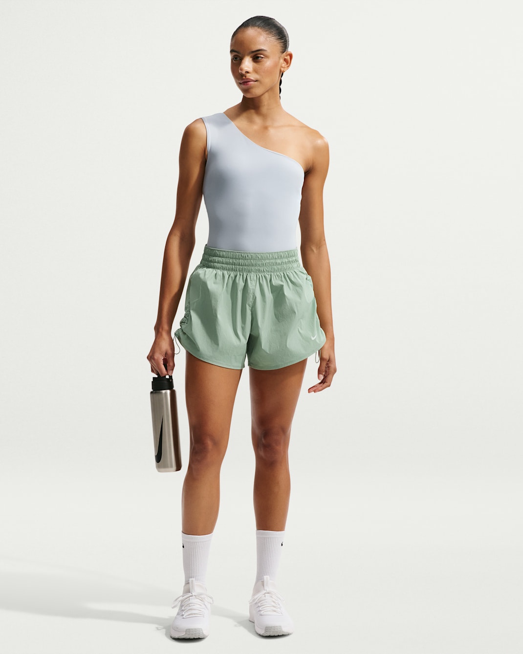 Спортивные шорты Nike зеленый