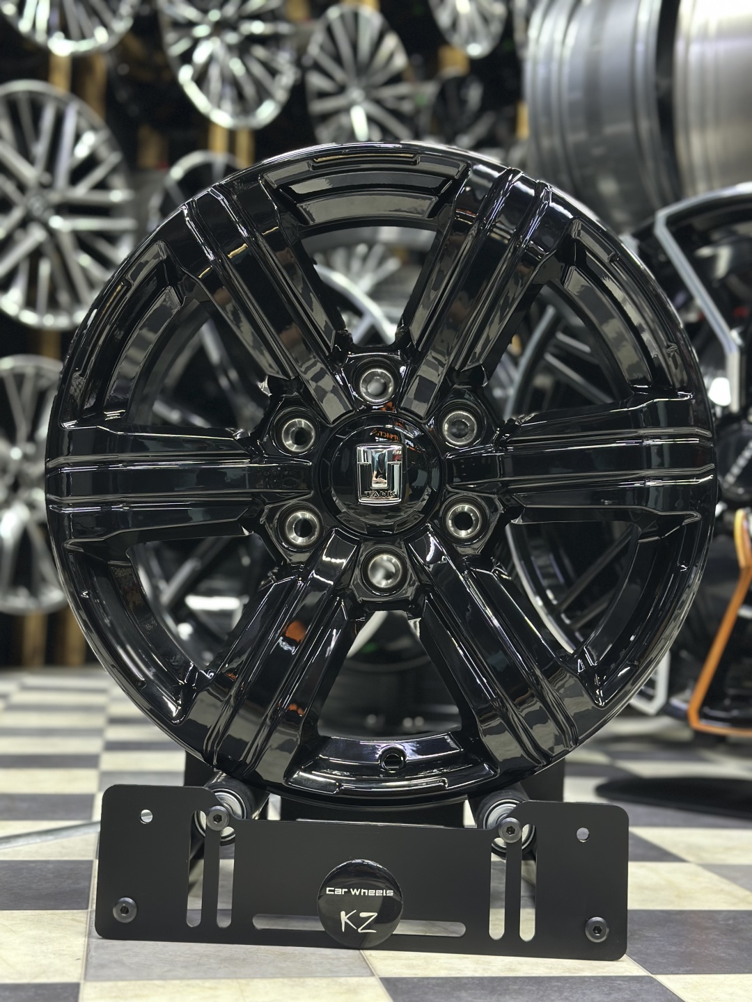 Flow Forming DK09523C01 8x17/6x139.7 D100.1 ET36 4 диска черный