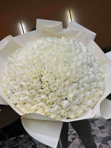 Flowers Center Astana моно-букет с открыткой роза 301 шт 75 см