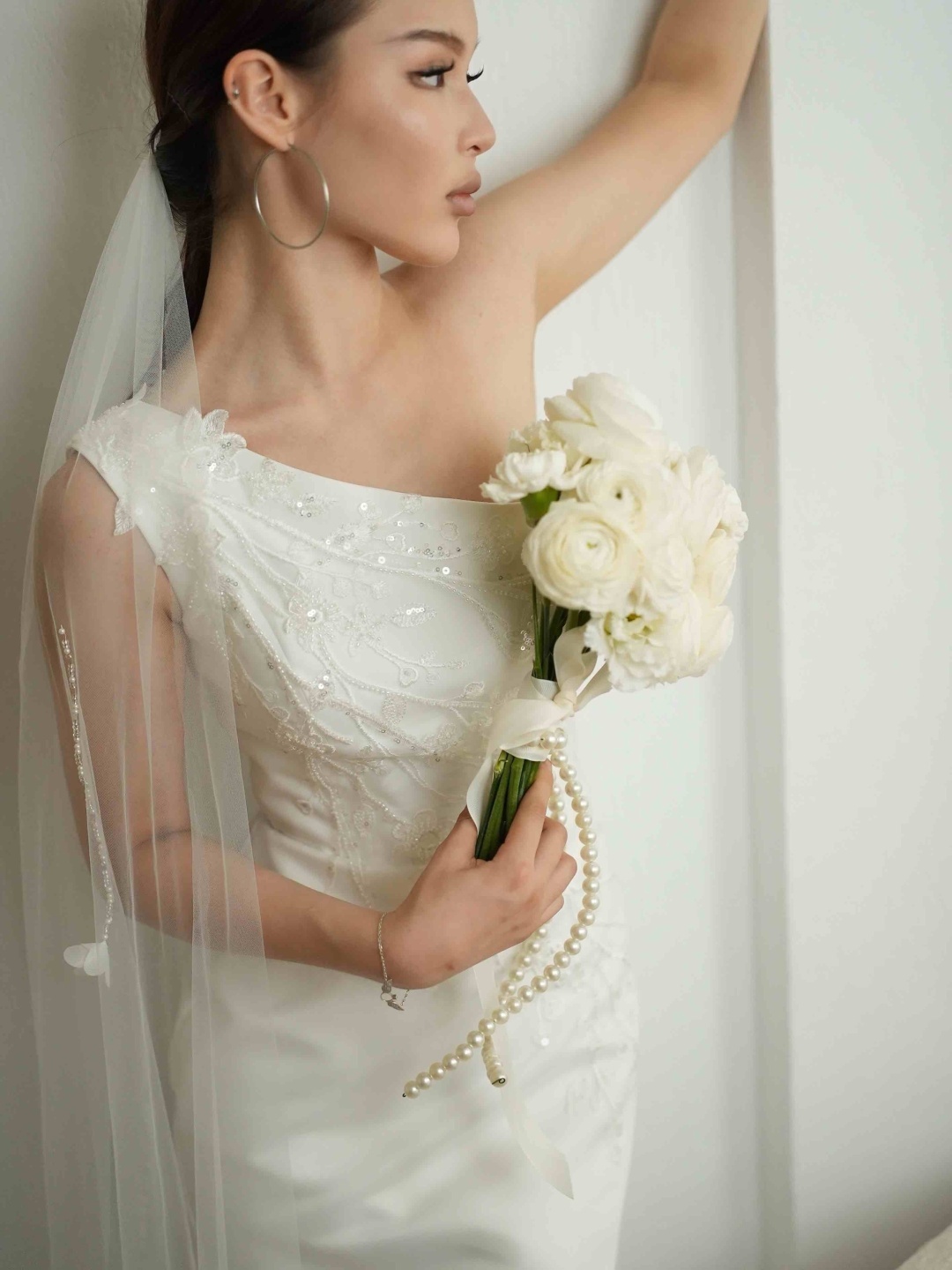 Свадебное платье Grace Wedding Dresses белый