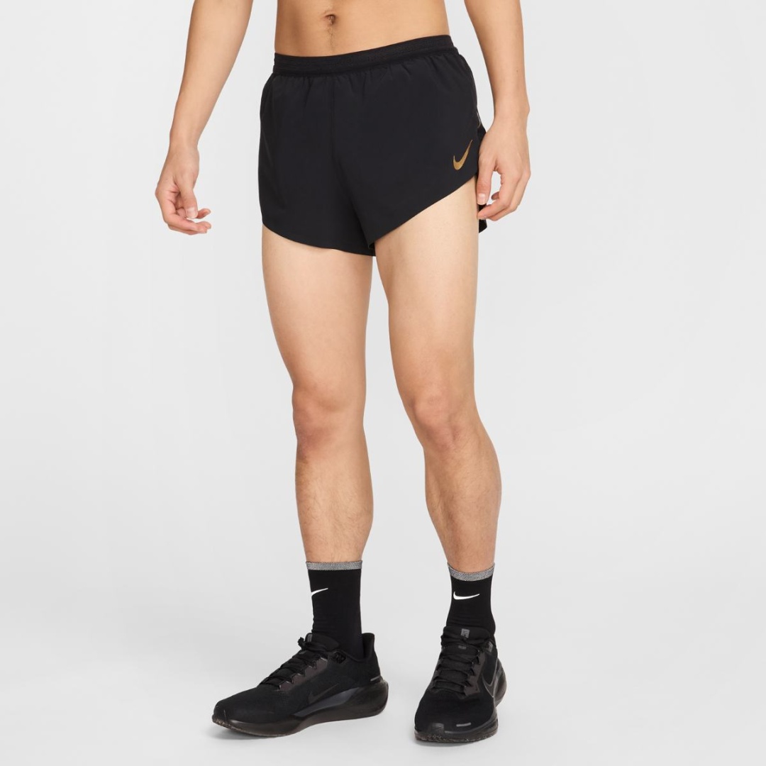 Спортивные шорты Nike черный, золотистый