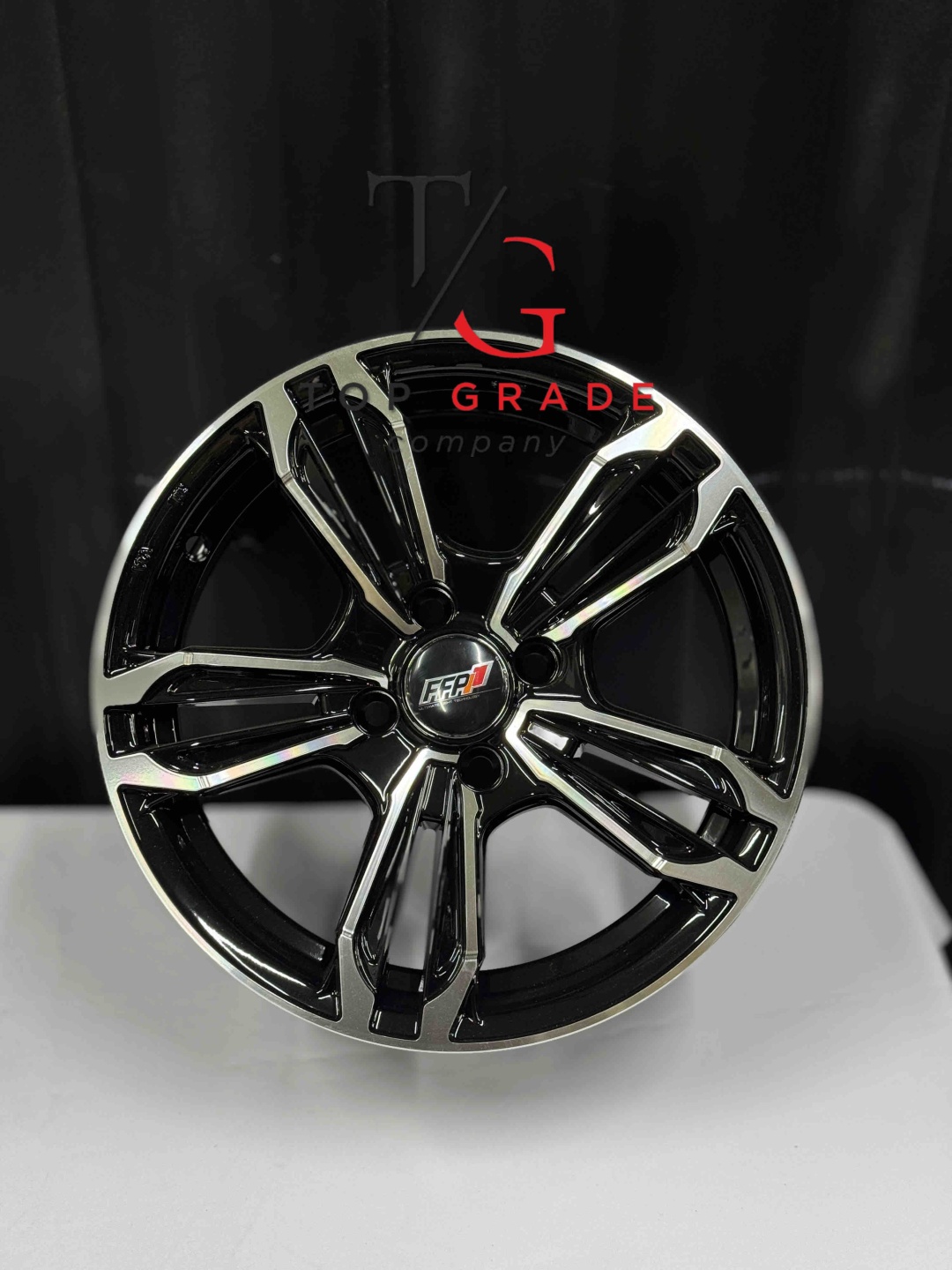 Top Grade Top grade0057 7.5x15/4x100 D67.1 ET35 4 диска черный, серебристый